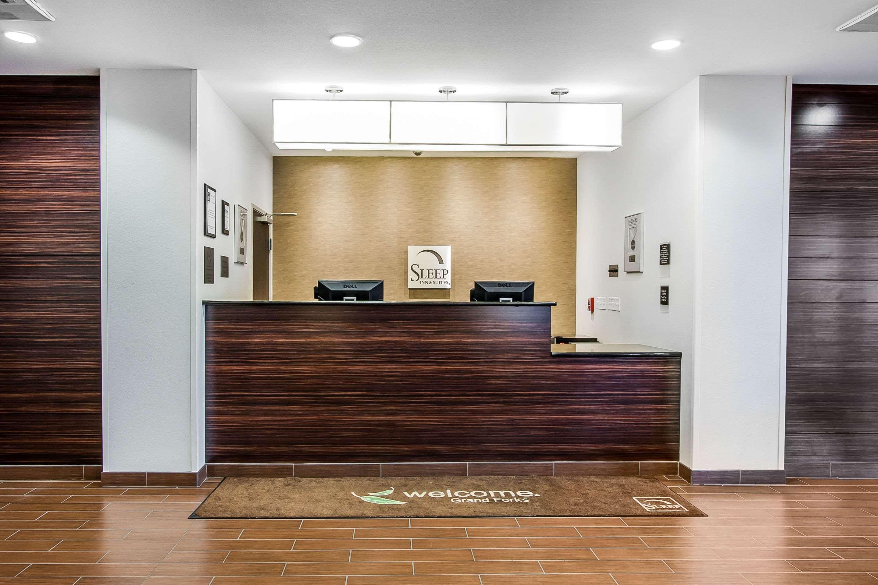 Sleep Inn & Suites Grand Forks Near Alerus Center Экстерьер фото