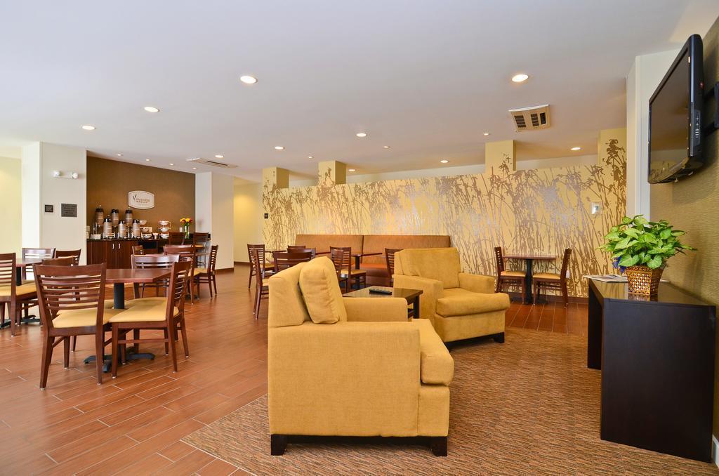 Sleep Inn & Suites Grand Forks Near Alerus Center Экстерьер фото