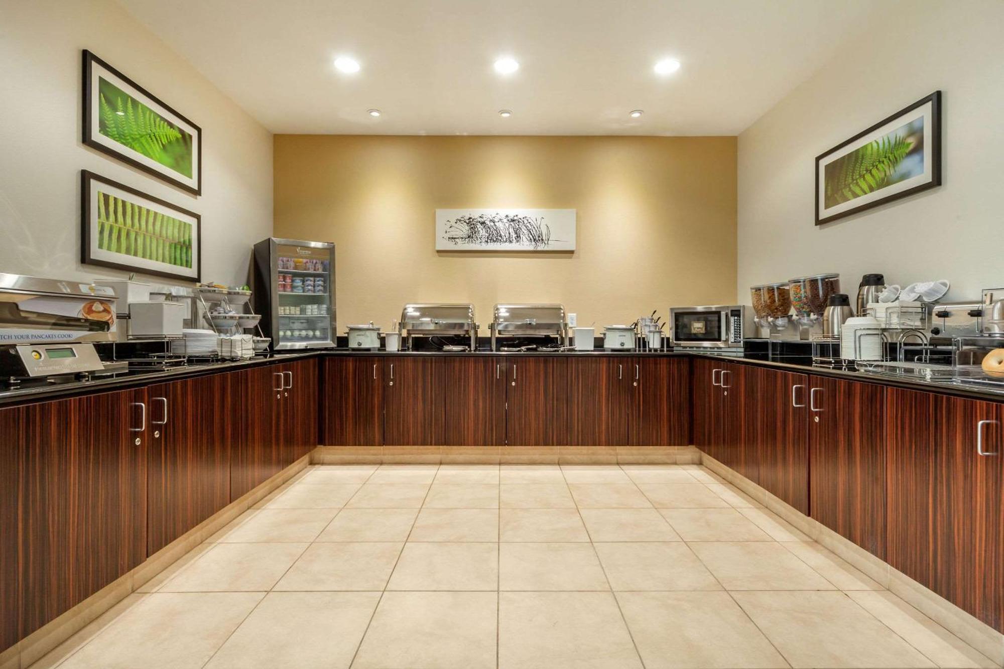 Sleep Inn & Suites Grand Forks Near Alerus Center Экстерьер фото