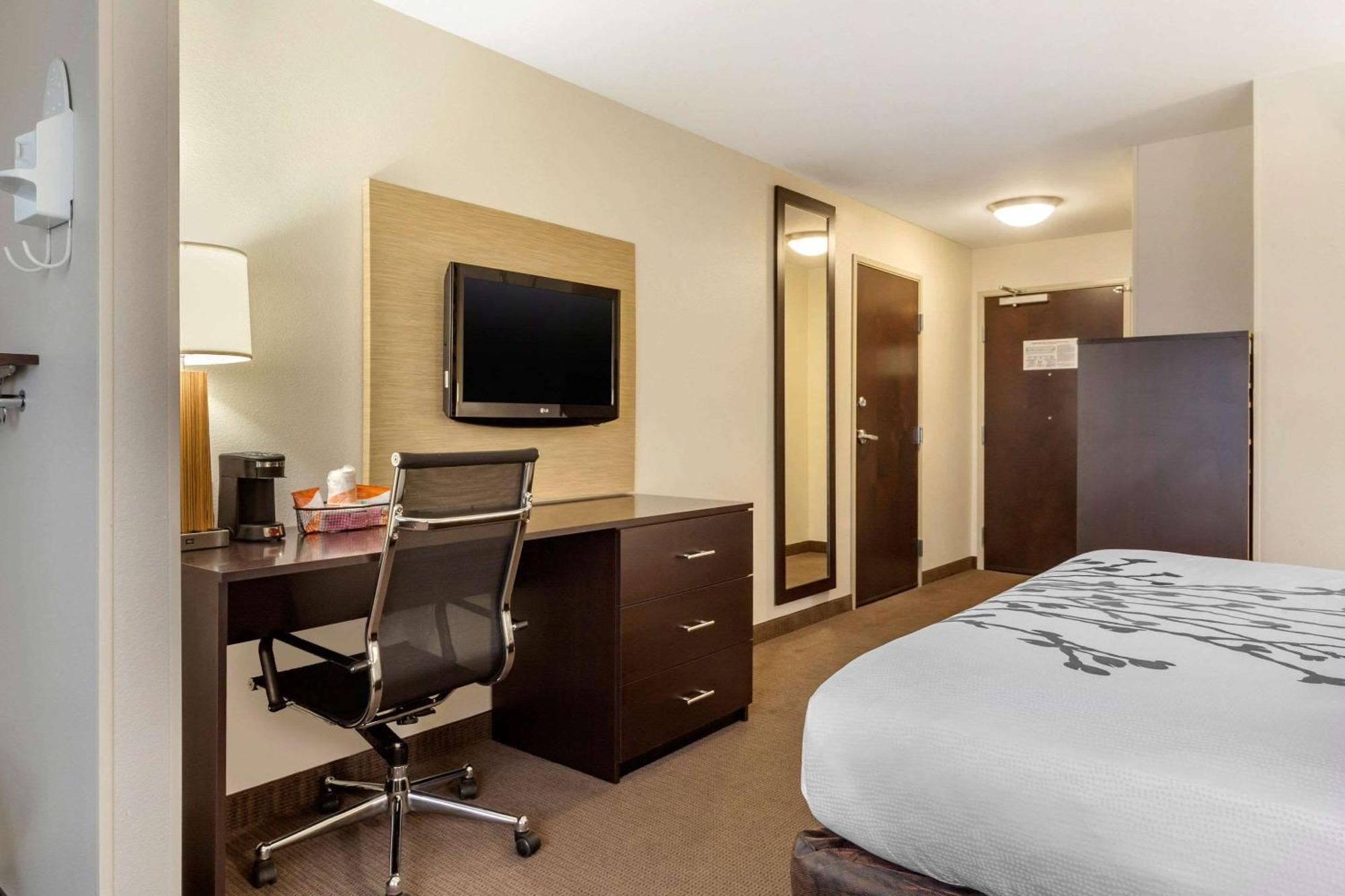 Sleep Inn & Suites Grand Forks Near Alerus Center Экстерьер фото