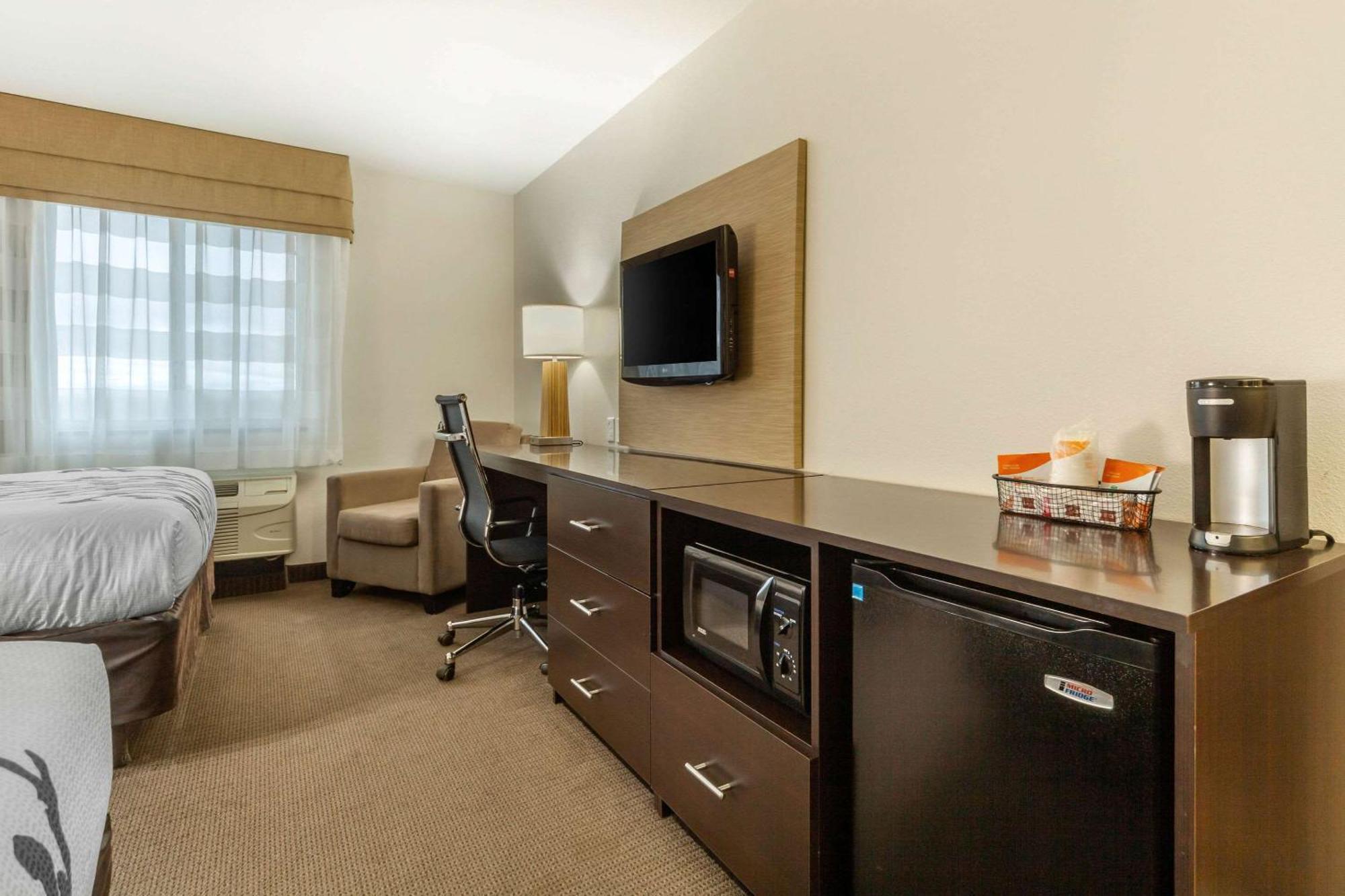 Sleep Inn & Suites Grand Forks Near Alerus Center Экстерьер фото